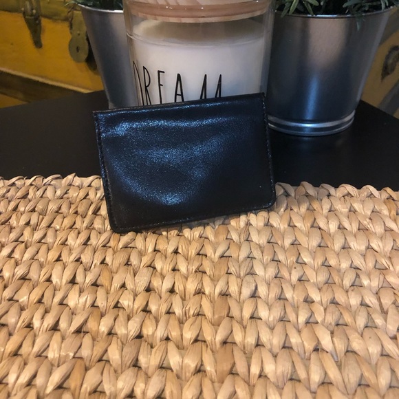 NWOT CARD HOLDER OR SMALL WALLET - Picture 1 of 3